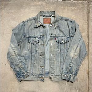 Vintage Levi Light Wash Denim Jacket